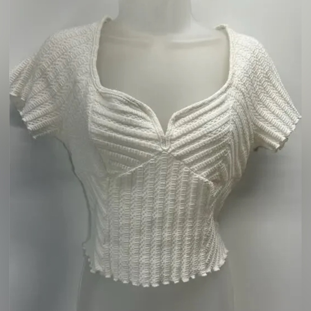 ❥𝒜𝓉ℯ𝓁𝒾ℯ𝓇 𝖡𝖸 𝖪𝖨𝖱𝖨𝖮𝖴𝖲: Knit Cut Out Top - Picture 6 of 7